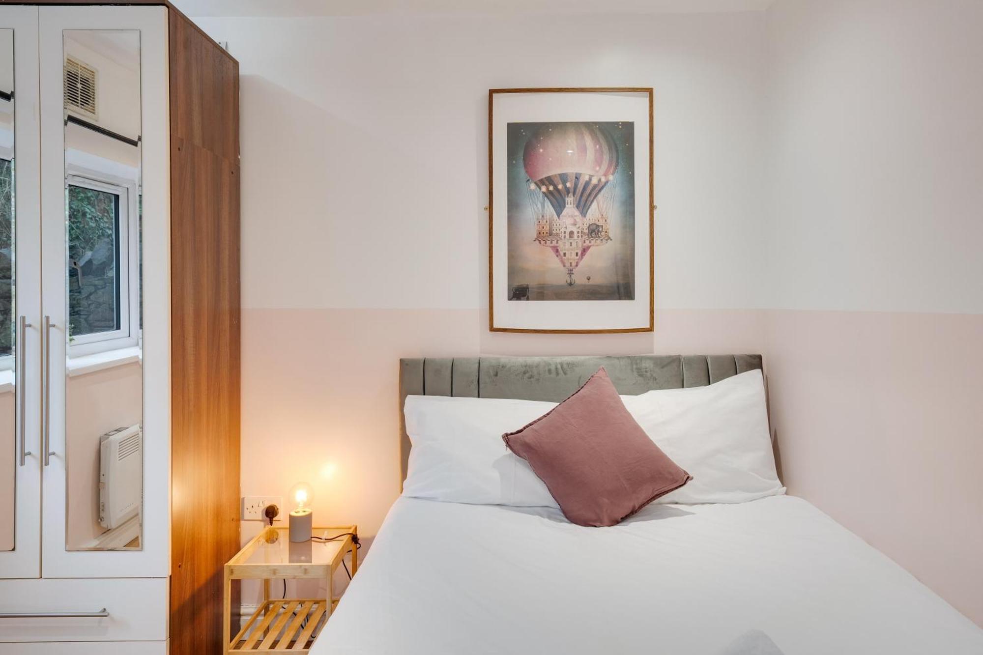 2 Bedroom Apartment For Up To 6 Nr Centre Кардиф Екстериор снимка