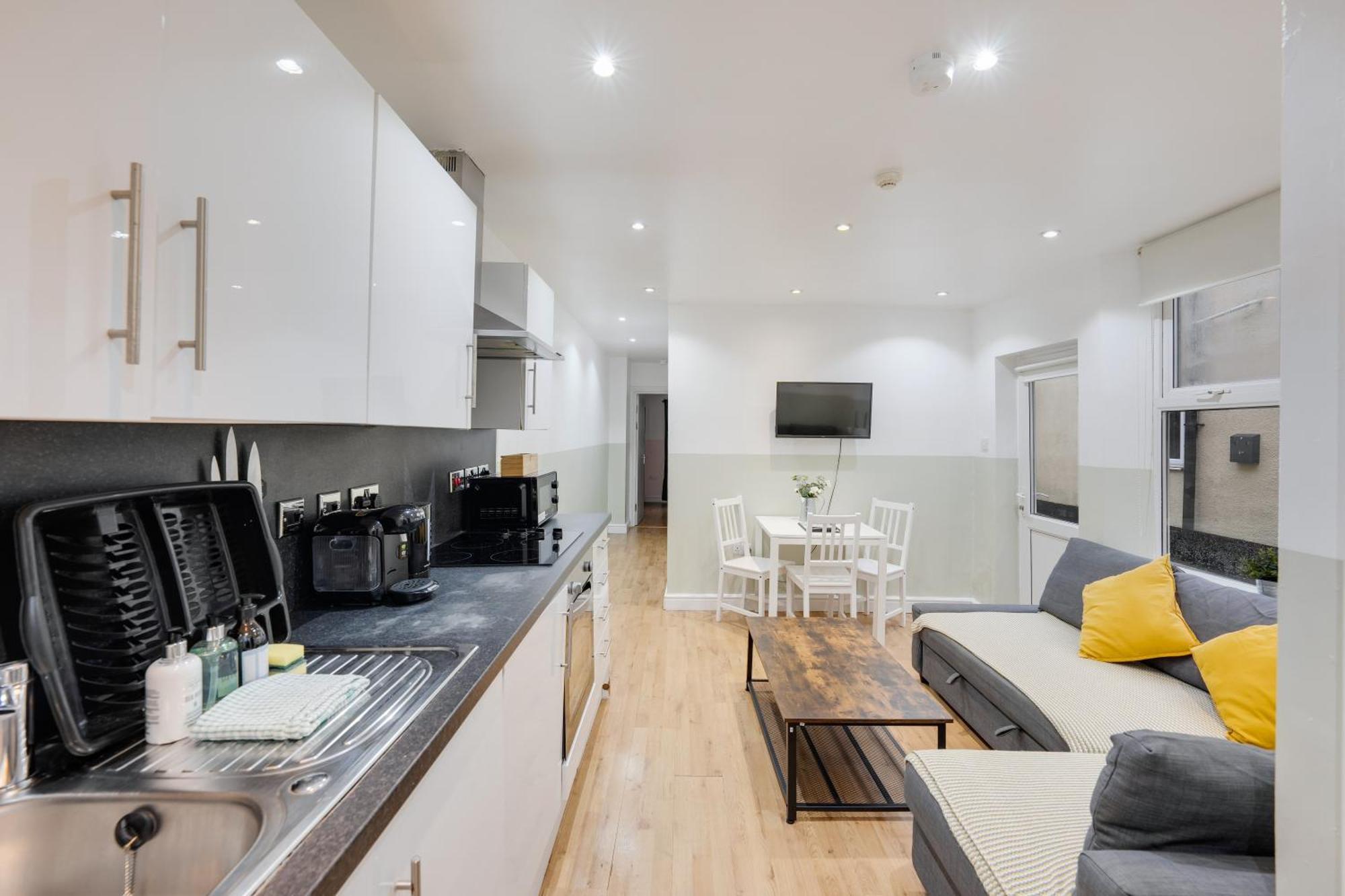 2 Bedroom Apartment For Up To 6 Nr Centre Кардиф Екстериор снимка